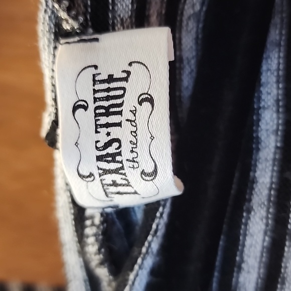 TEXAS TRUE THREADS CARDIGAN WITH HOOD - Picture 2 of 4